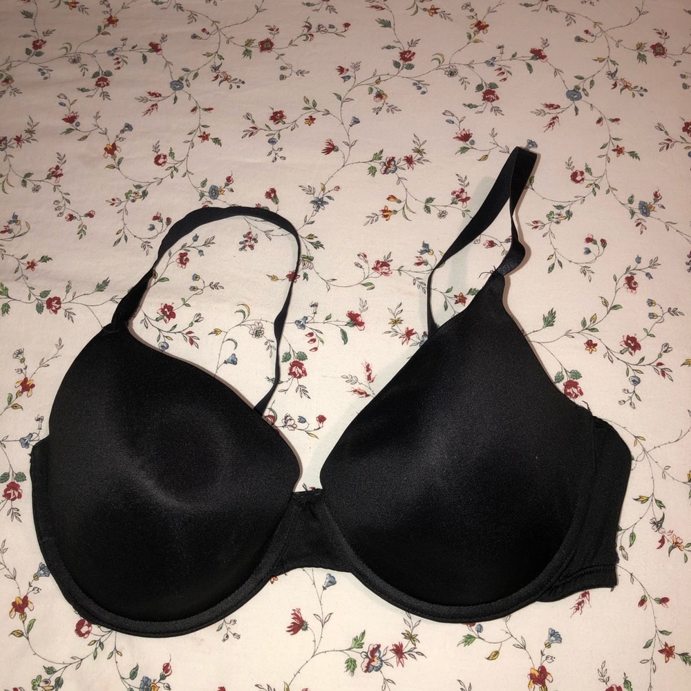 Black bra (size 38C)